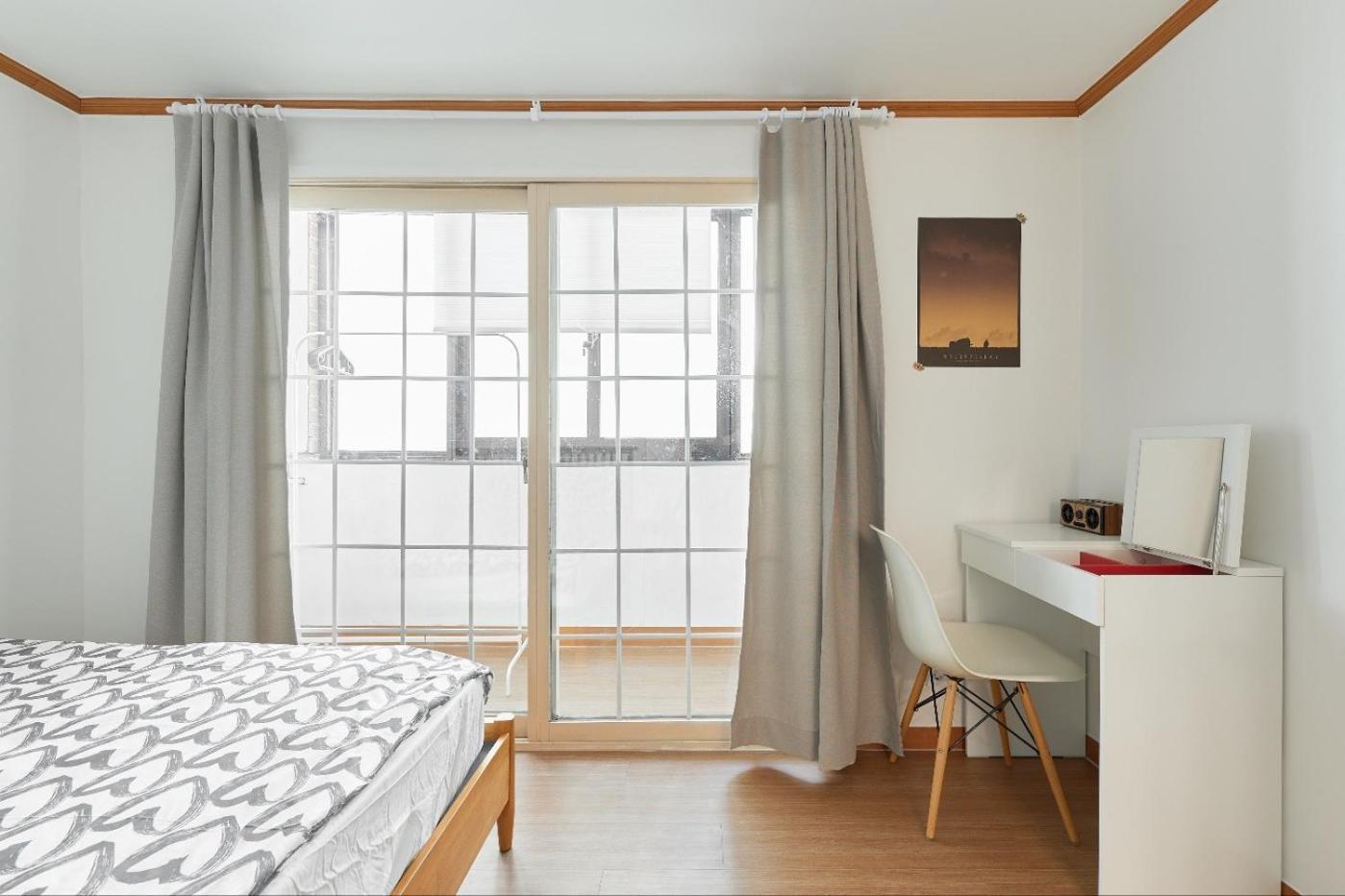 On 2 Apartment *